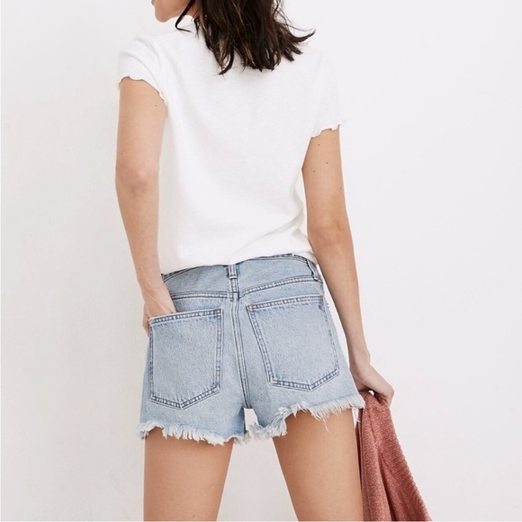 Madewell Relaxed Denim Jean Shorts in Cedarcroft Wash Size 27 - Picture 2 of 8